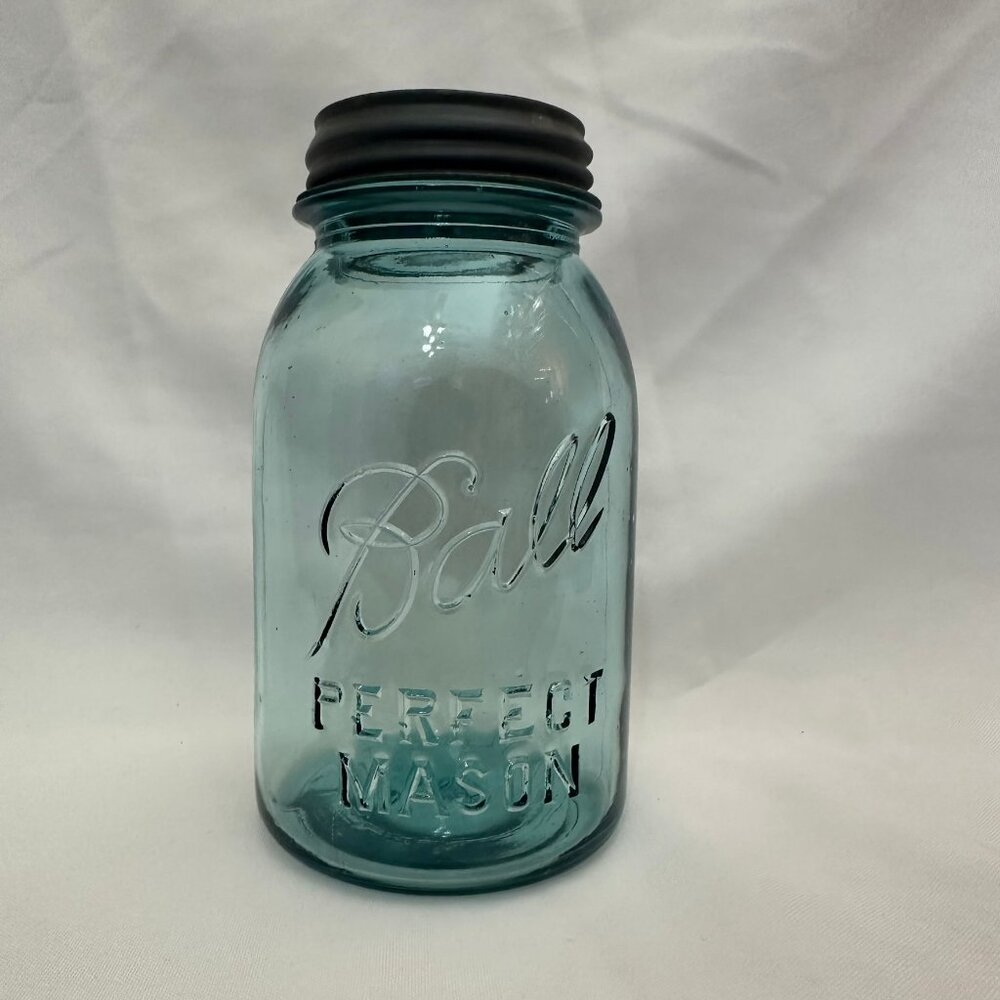 Vintage 1923-1933 BLUE Ball "Perfect Mason" - 1 Quart Jar - Original Lid